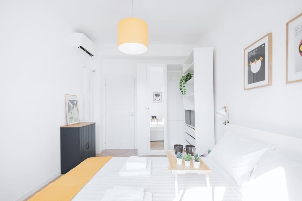 Easylife - With Balcony Near Navigli Milan