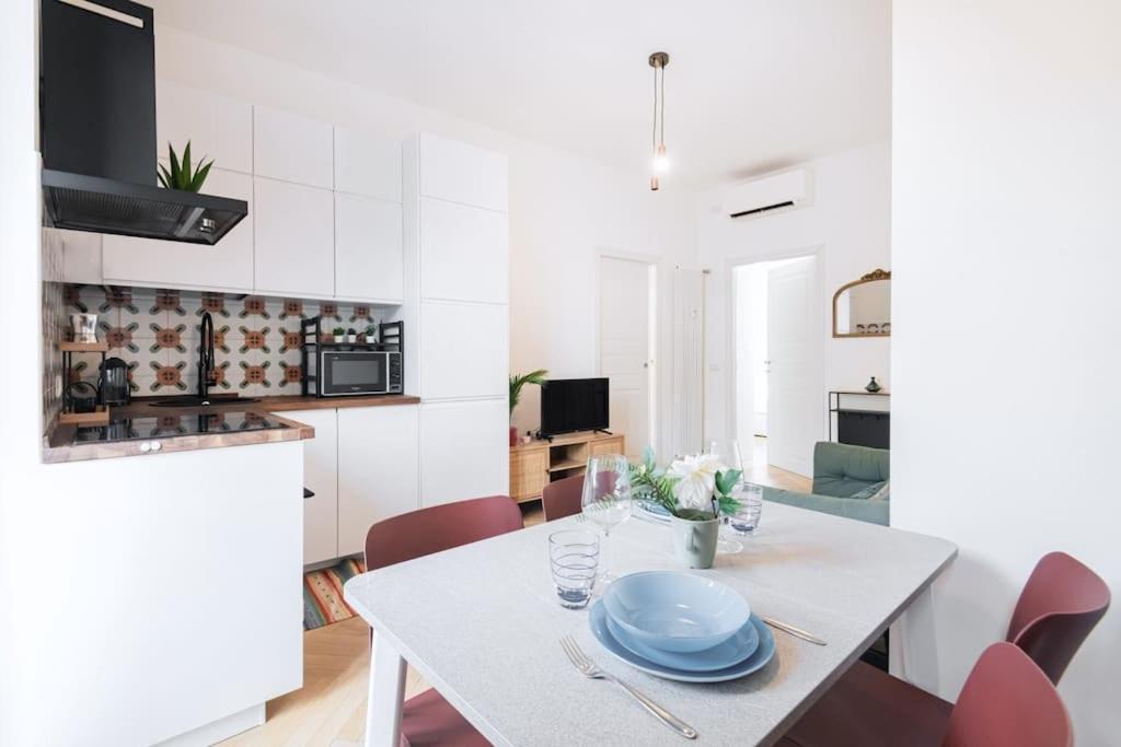 Appartement Easylife - With Balcony Near Navigli *