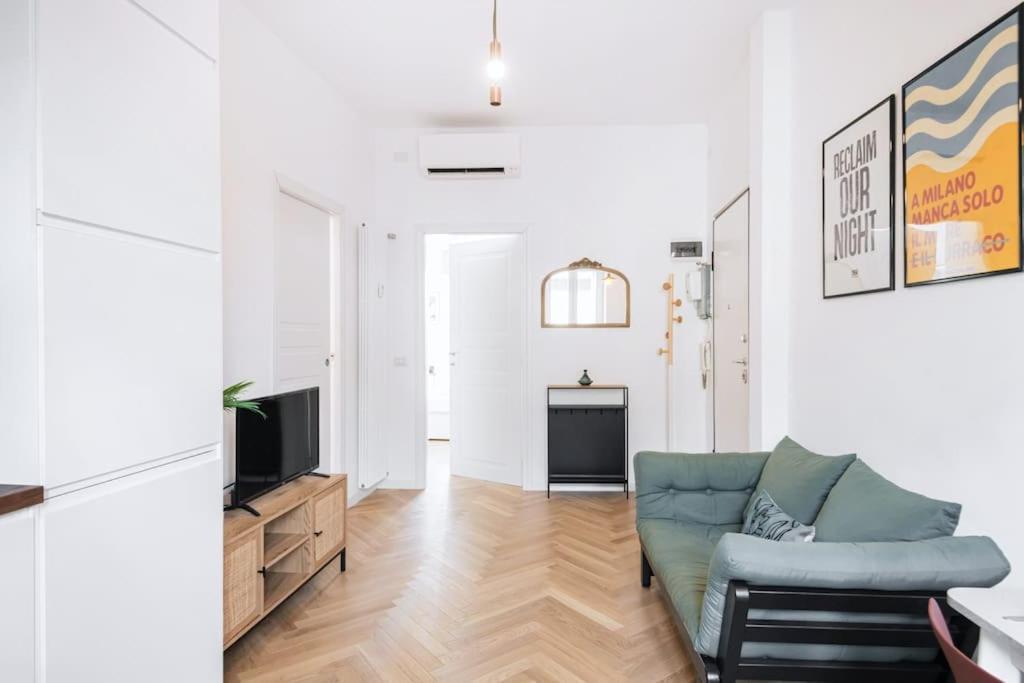 Easylife - With Balcony Near Navigli Appartement